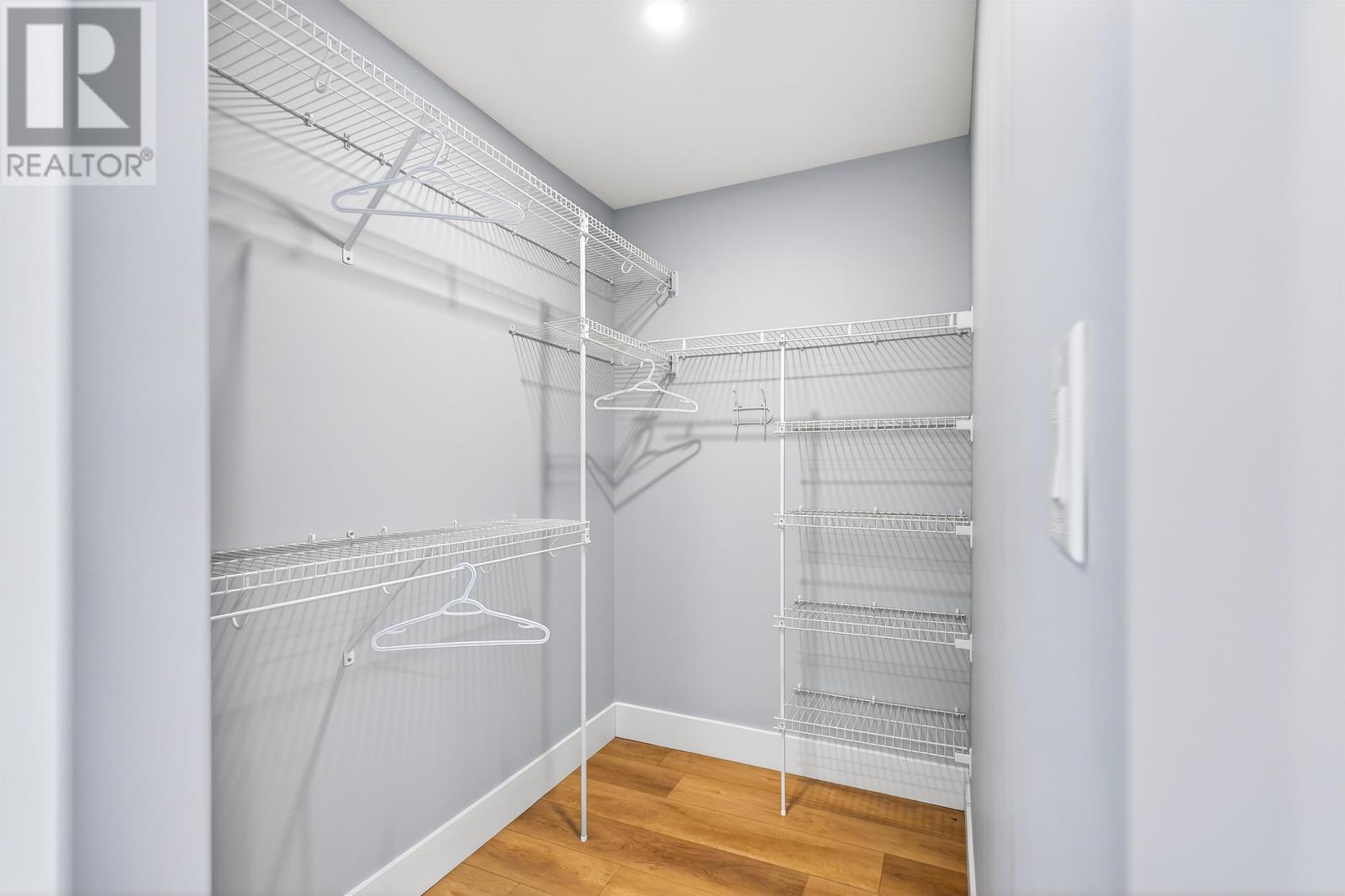 ##307 24 GILBERT DRIVE - 27