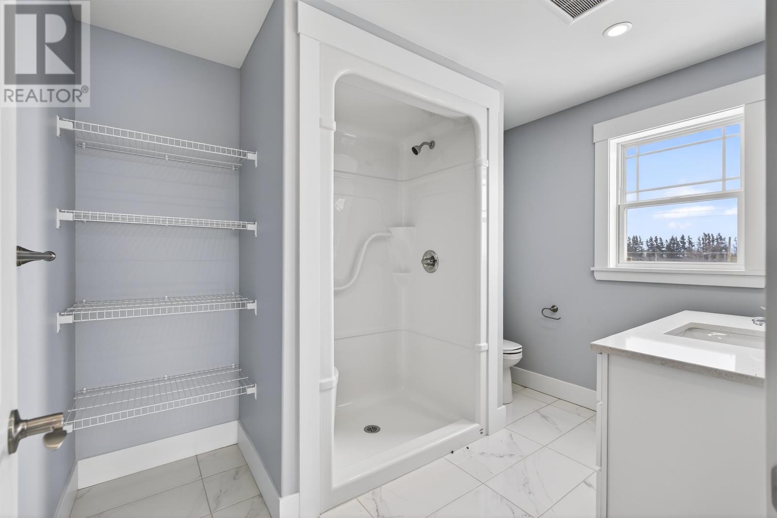 ##307 24 GILBERT DRIVE - 28