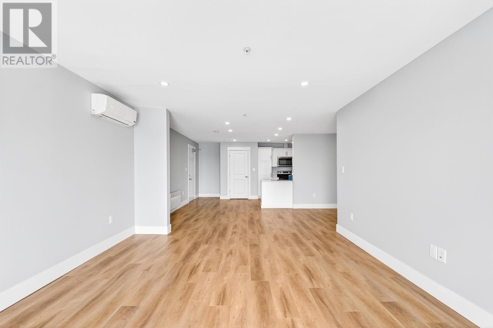 ##307 24 GILBERT DRIVE - 7