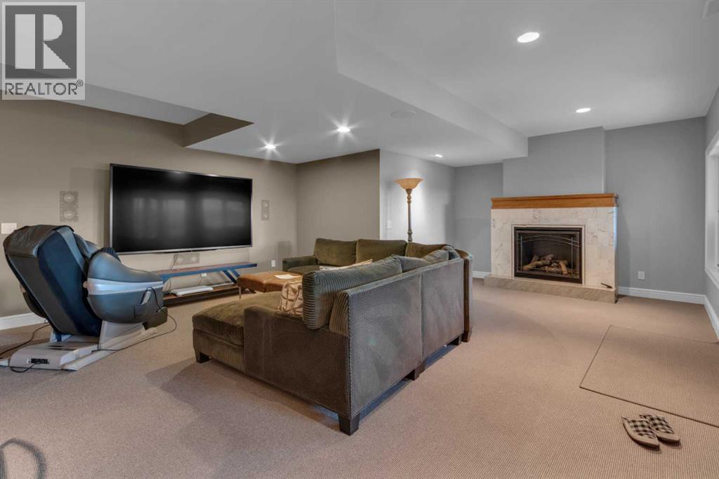 Single Family House for Sale in  Scimitar View NW Scenic Acres Calgary 