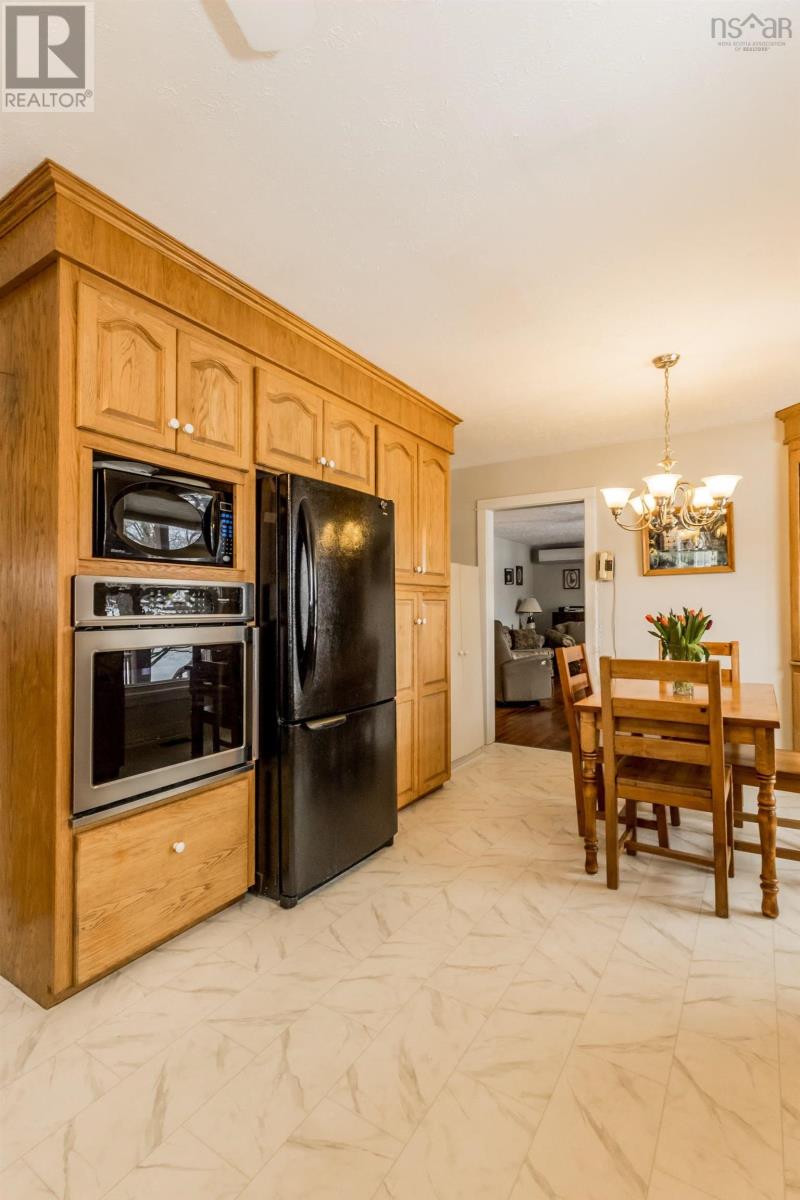 Property 20 of 50 of 581 Highway 360