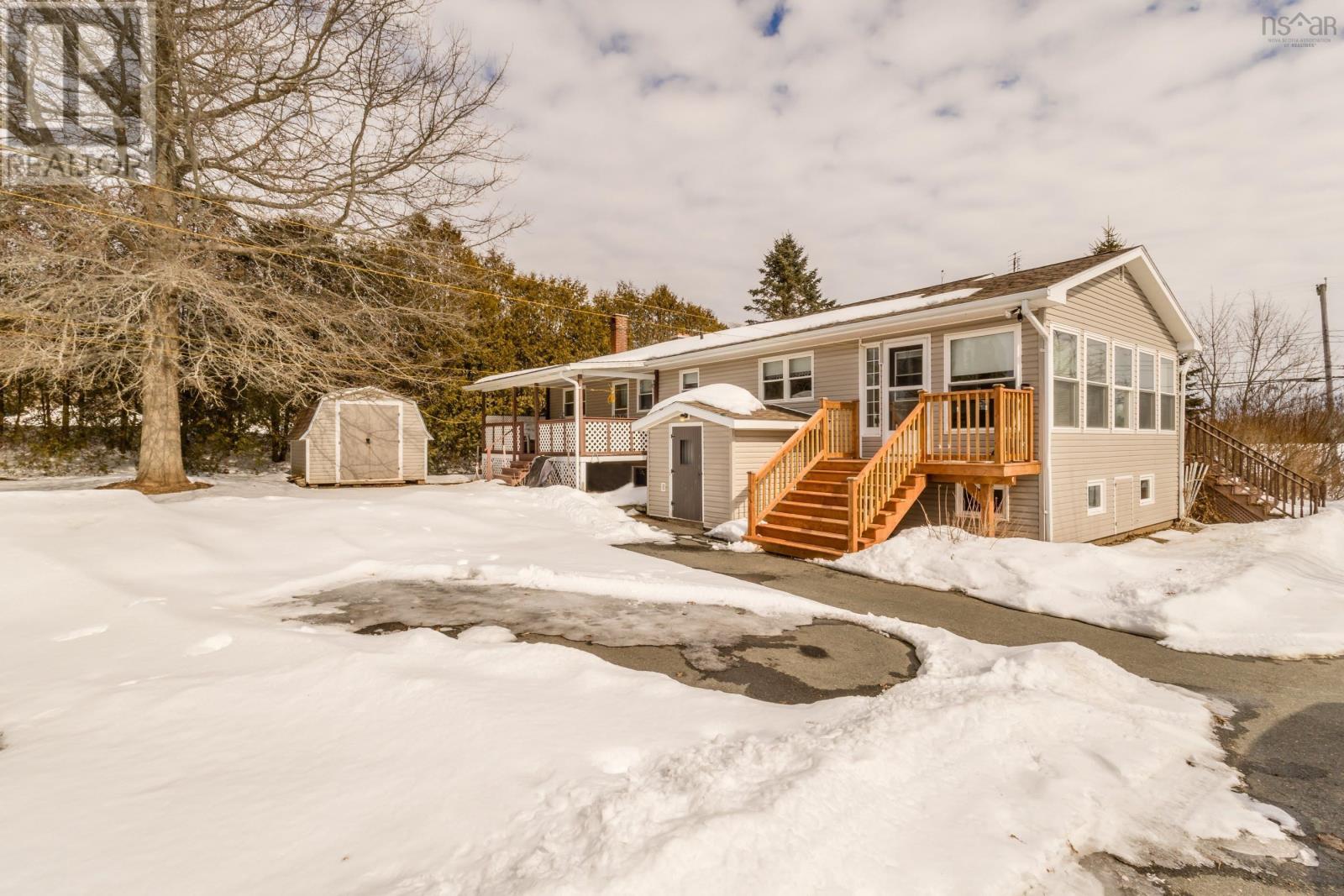 Property 42 of 50 of 581 Highway 360