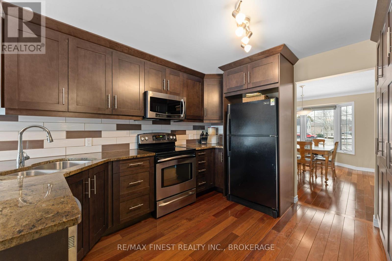 75 BARKER DRIVE - 11