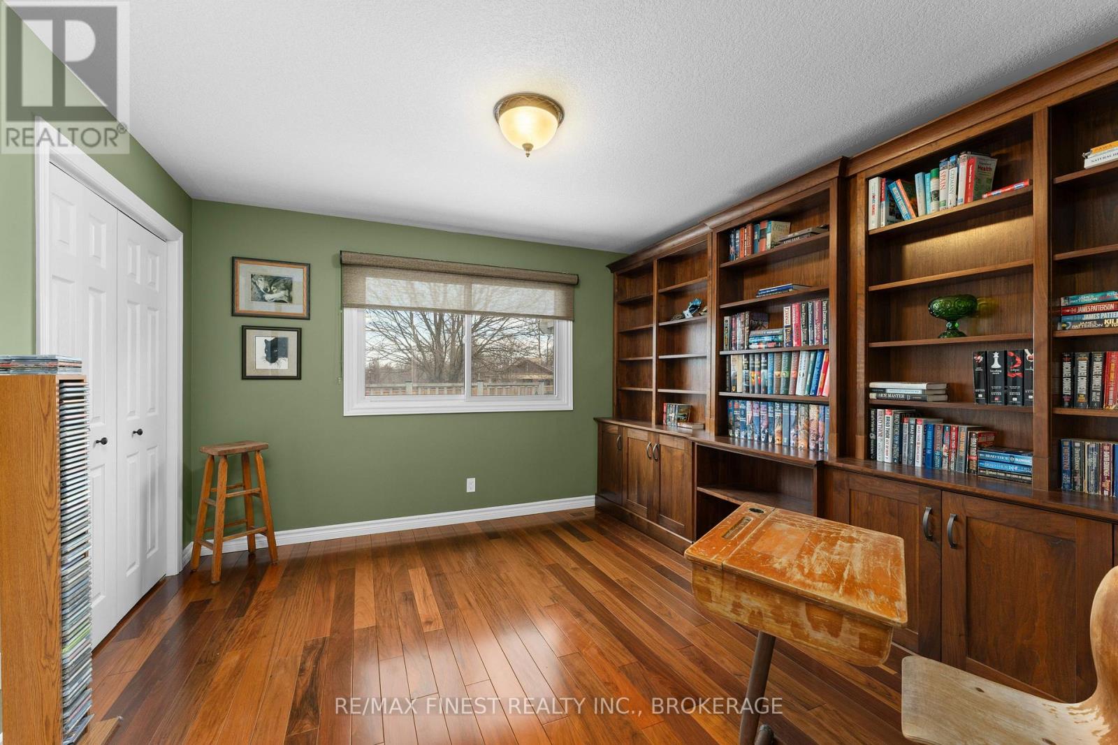 75 BARKER DRIVE - 19