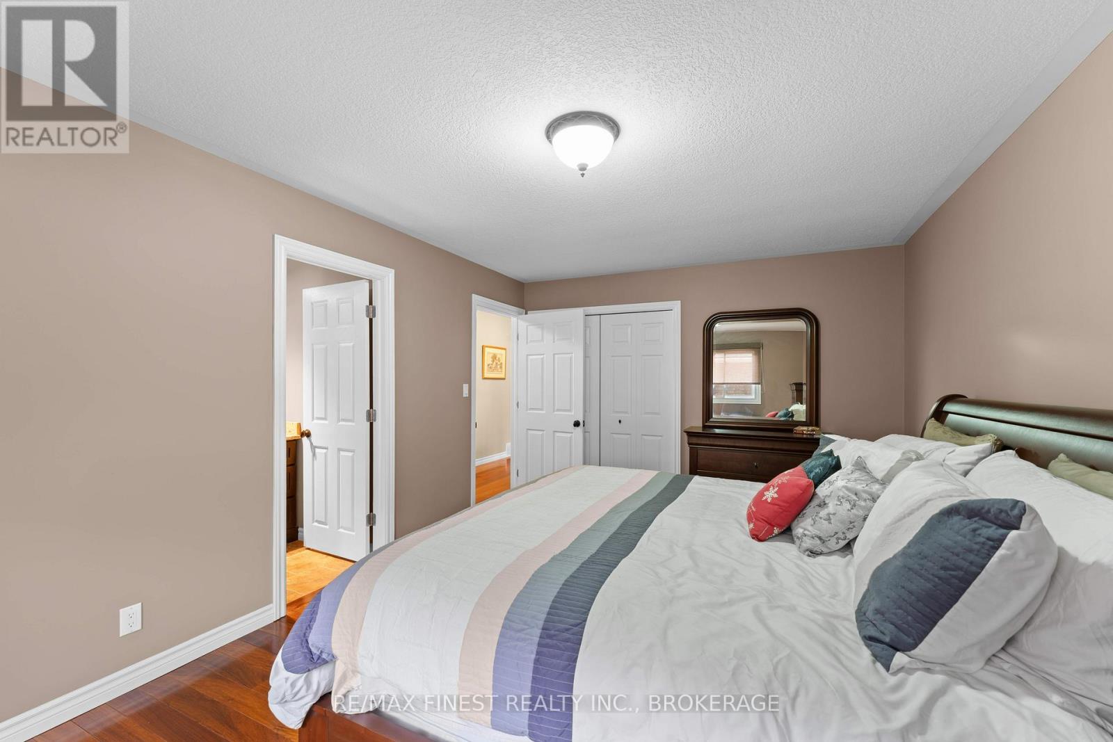 75 BARKER DRIVE - 25