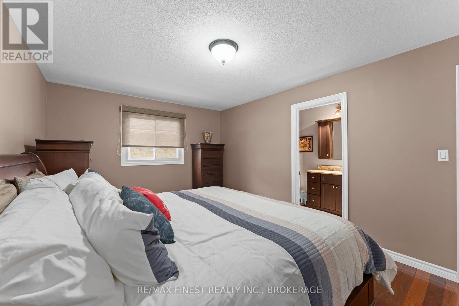 75 BARKER DRIVE - 26
