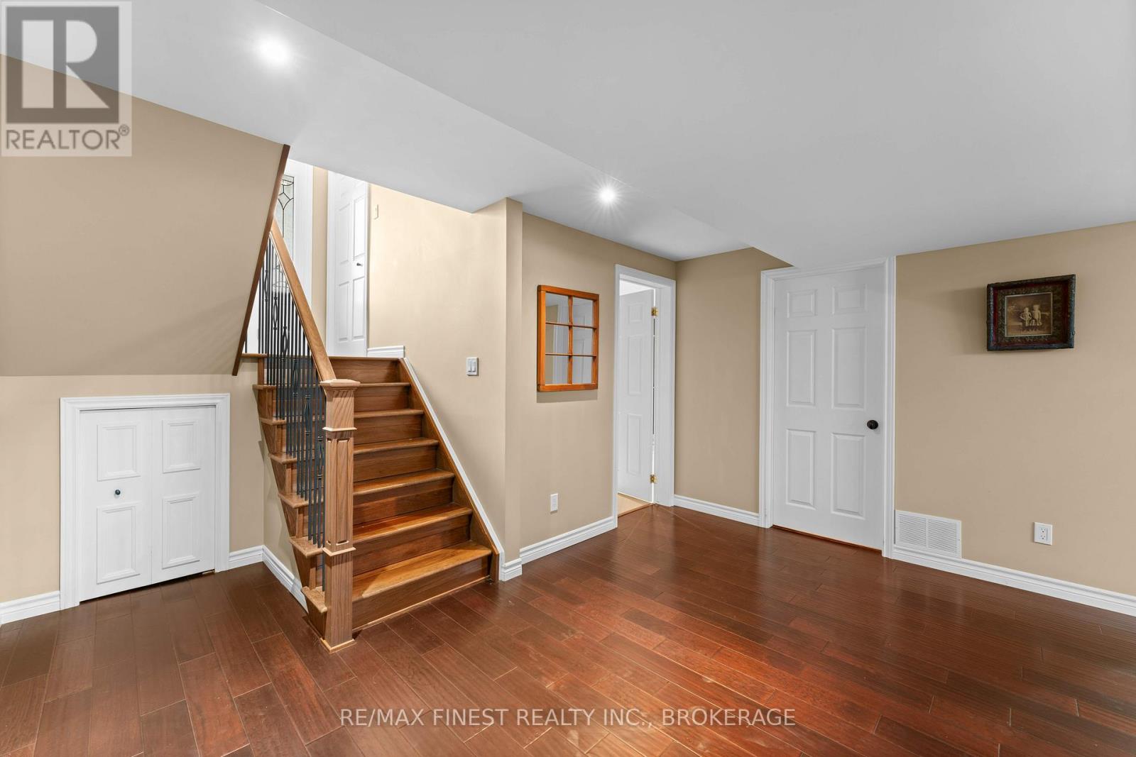 75 BARKER DRIVE - 27