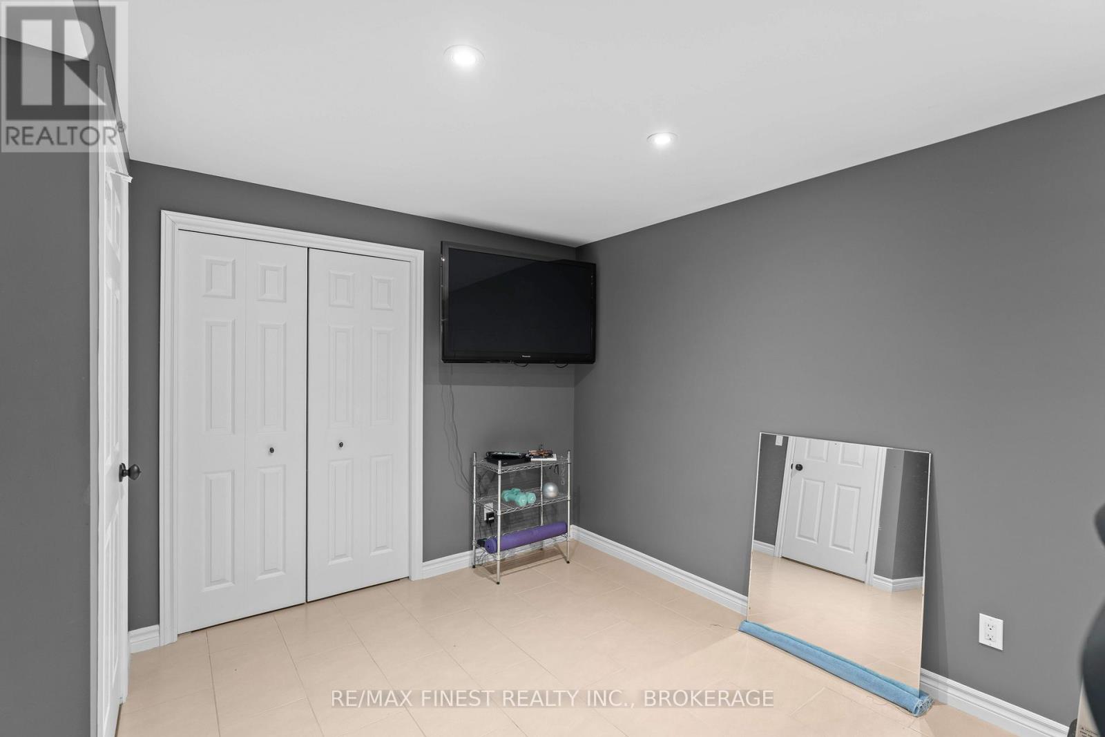 75 BARKER DRIVE - 35