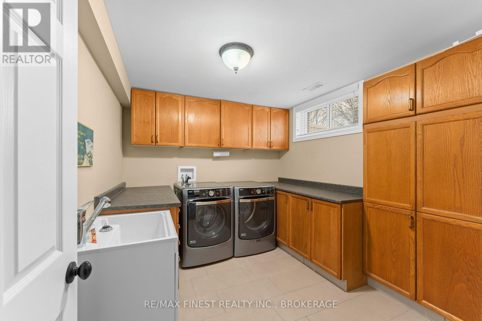 75 BARKER DRIVE - 41