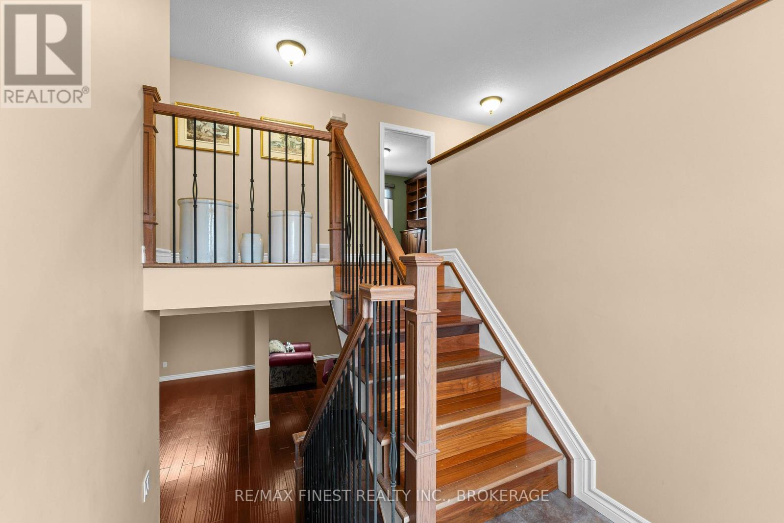 75 BARKER DRIVE - 6