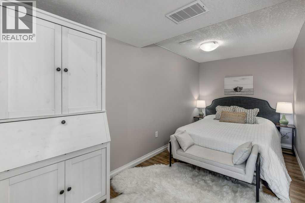 128 Sunset Park, Cochrane