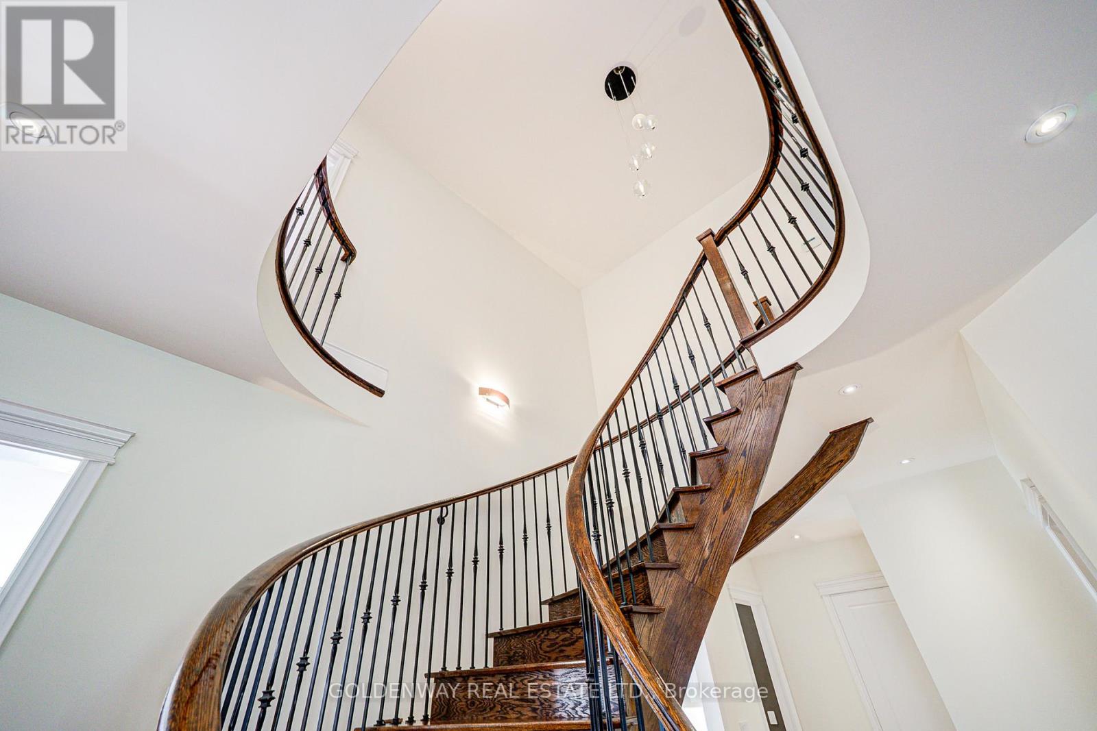 229 HUNTERWOOD CHASE - 23