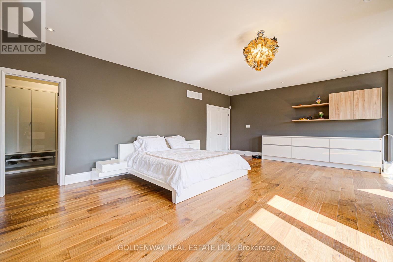 229 HUNTERWOOD CHASE - 40