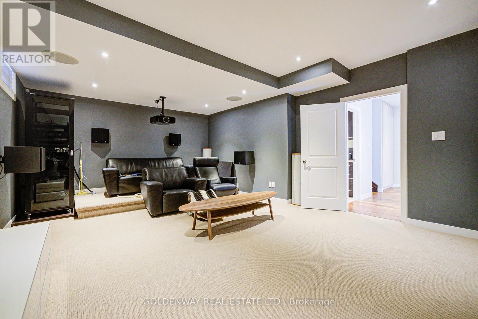 229 HUNTERWOOD CHASE - 45