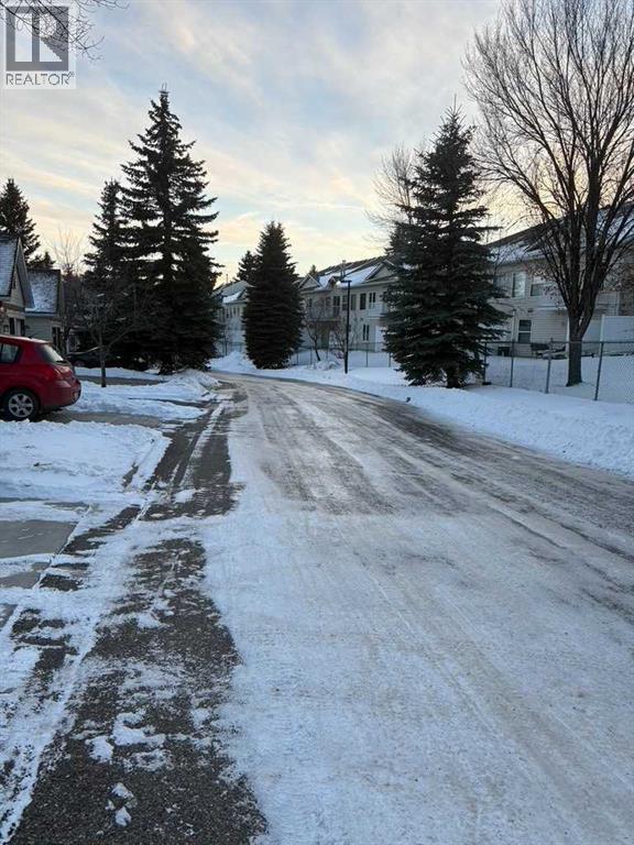 Single Family House 3 Level for Sale in  Somervale Park SW Somerset Calgary 