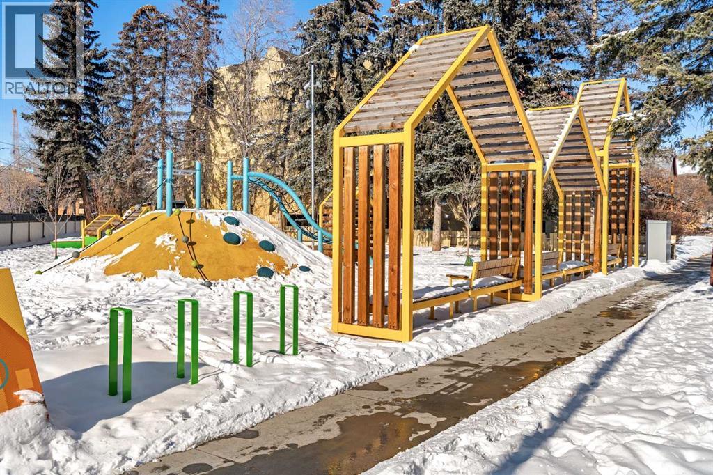 Single Family House for Sale in    Avenue NW Sunnyside Calgary 