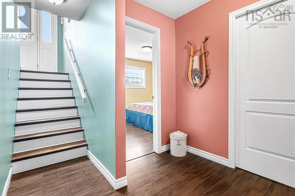 Property 21 of 38 of 579 Highway 1