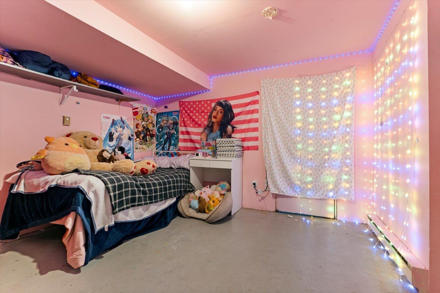 33919 VICTORY BOULEVARD, Abbotsford