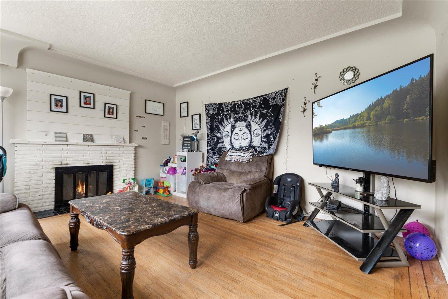 33919 VICTORY BOULEVARD, Abbotsford