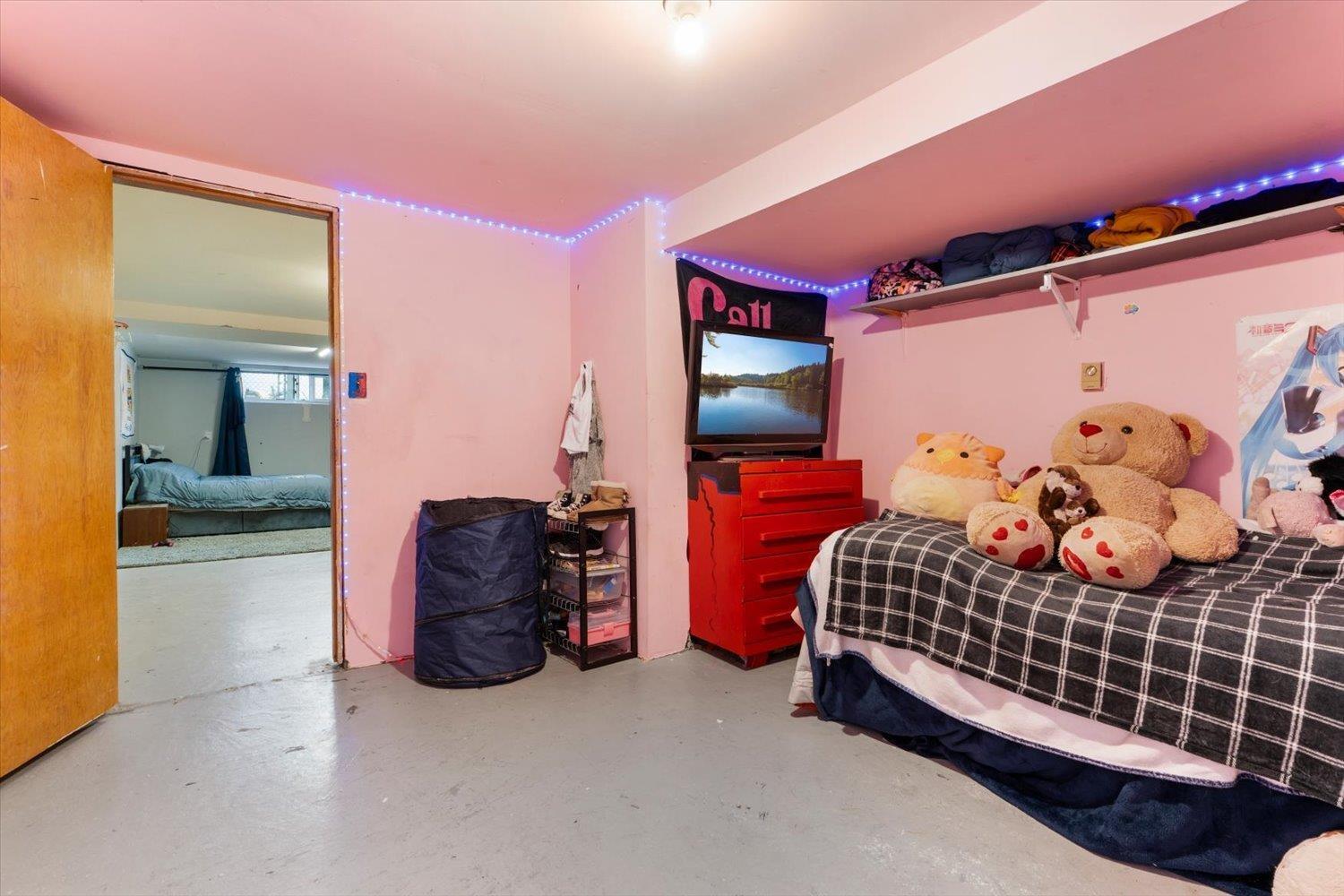 33919 VICTORY BOULEVARD, Abbotsford