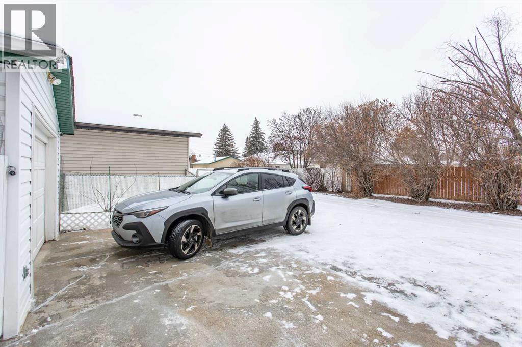 10 Patterson Crescent, Red Deer