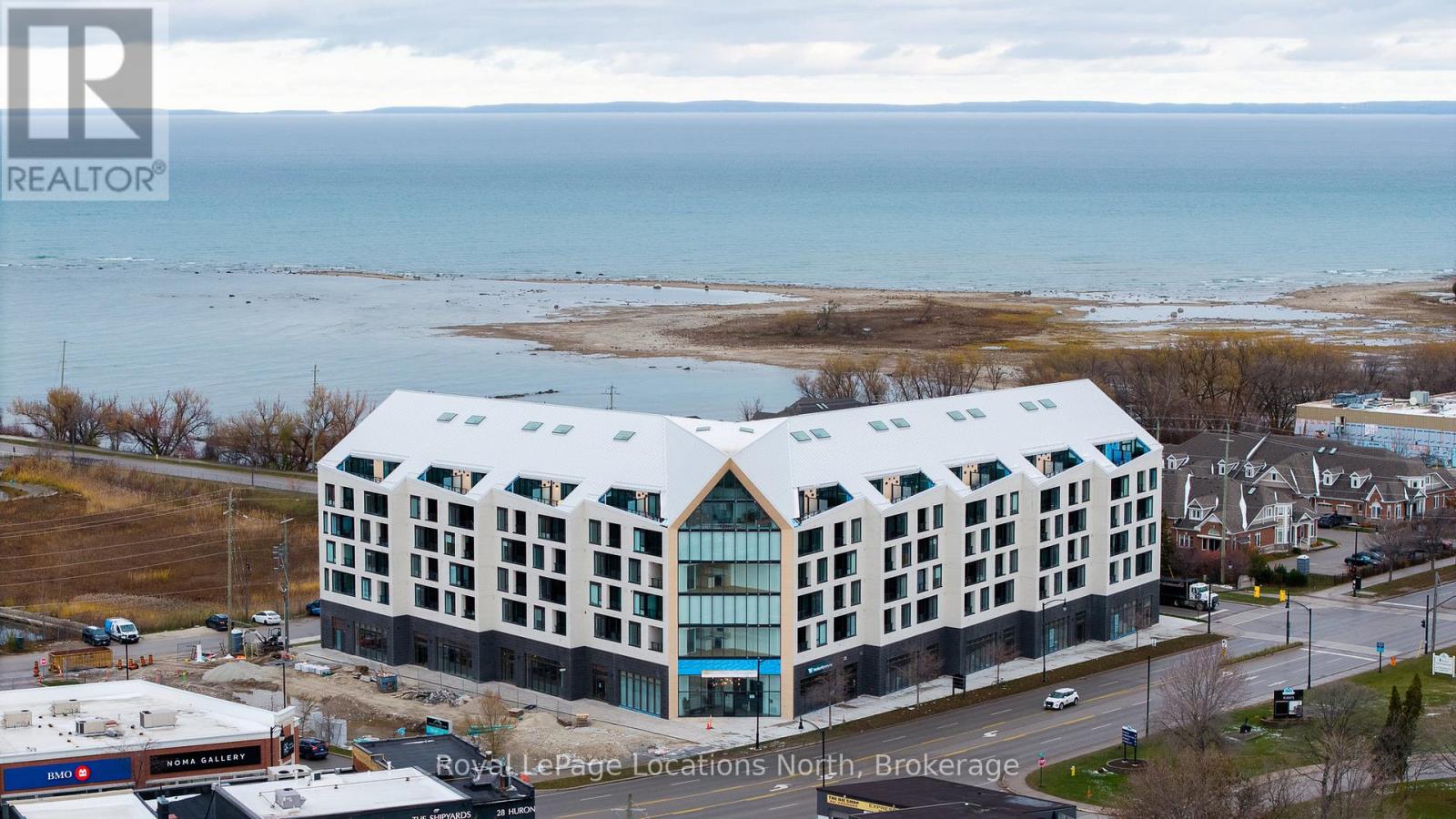 501 - 31 HURON STREET — photo 42