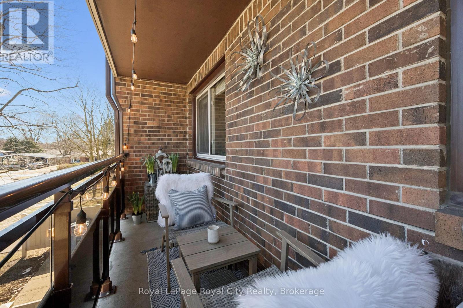 8 – 86 BURNS DRIVE, Guelph (Riverside Park), Ontario