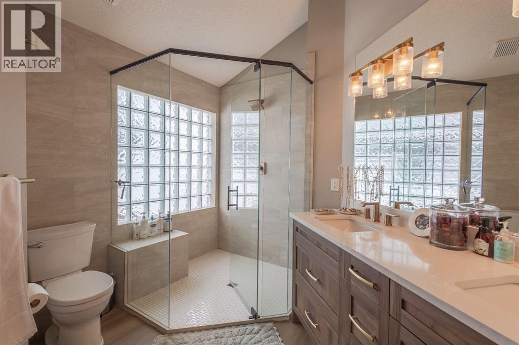 Single Family House Bungalow for Sale in  Rocky Ridge Circle NW Rocky Ridge Calgary 