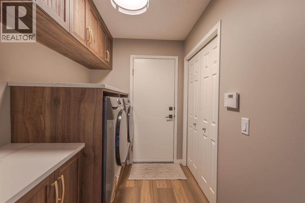 Single Family House Bungalow for Sale in  Rocky Ridge Circle NW Rocky Ridge Calgary 