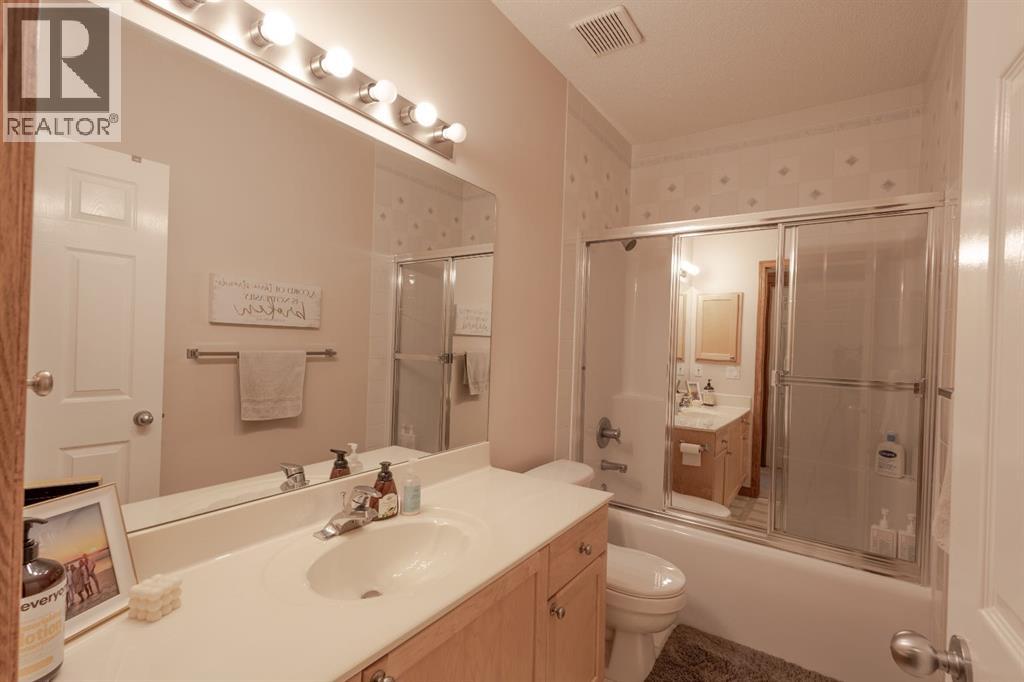 Single Family House Bungalow for Sale in  Rocky Ridge Circle NW Rocky Ridge Calgary 