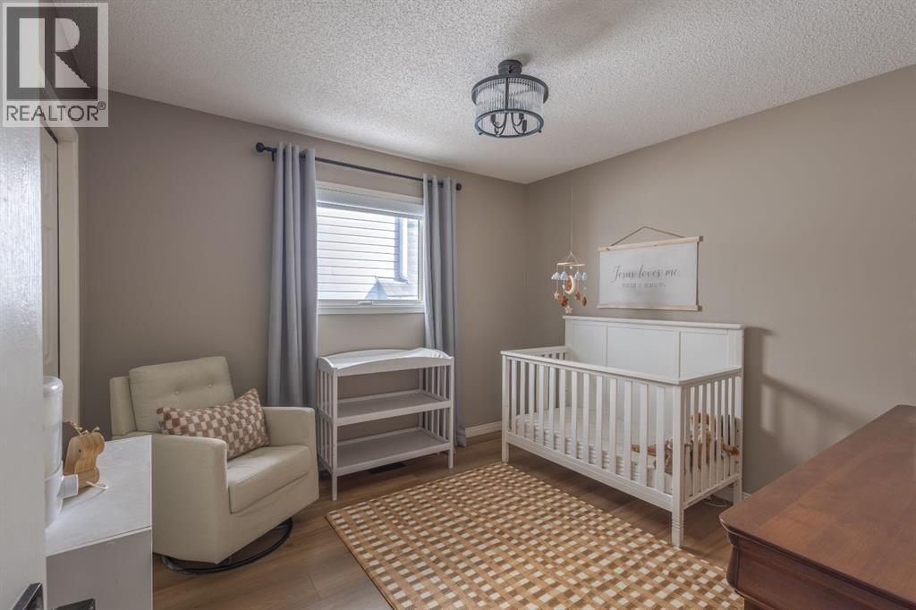 Single Family House Bungalow for Sale in  Rocky Ridge Circle NW Rocky Ridge Calgary 