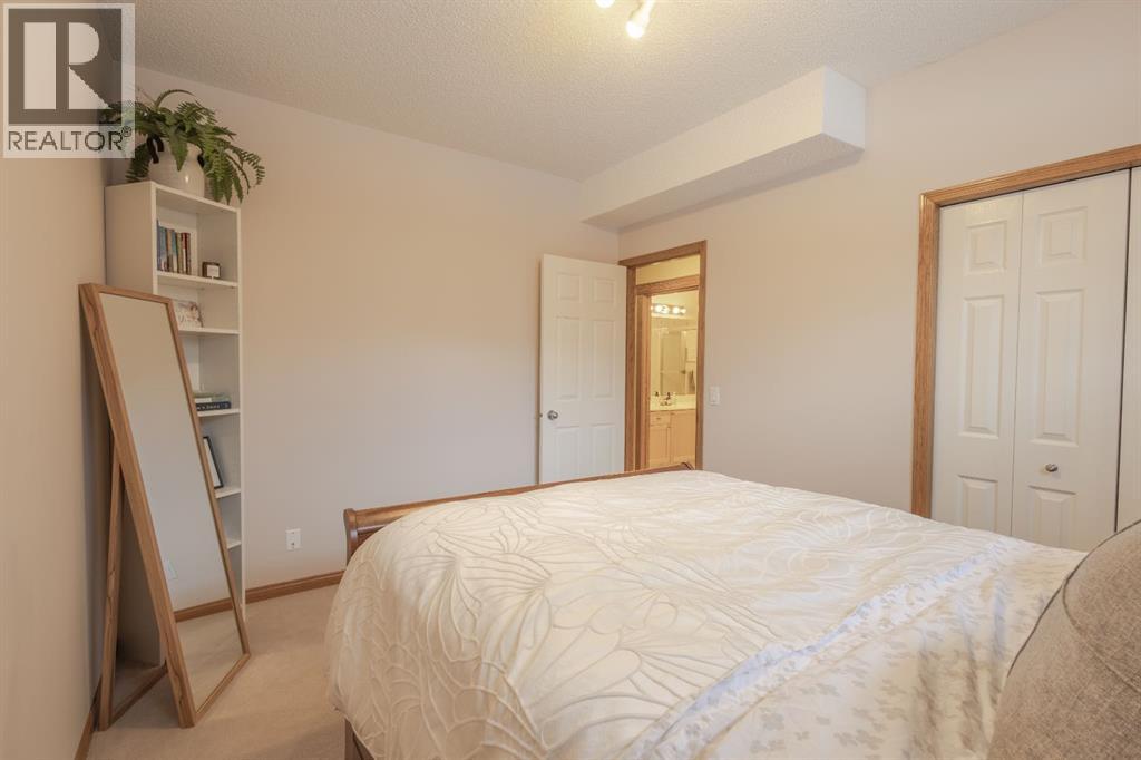 Single Family House Bungalow for Sale in  Rocky Ridge Circle NW Rocky Ridge Calgary 