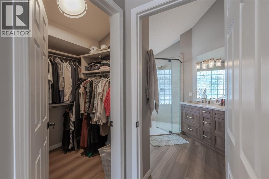 Single Family House Bungalow for Sale in  Rocky Ridge Circle NW Rocky Ridge Calgary 