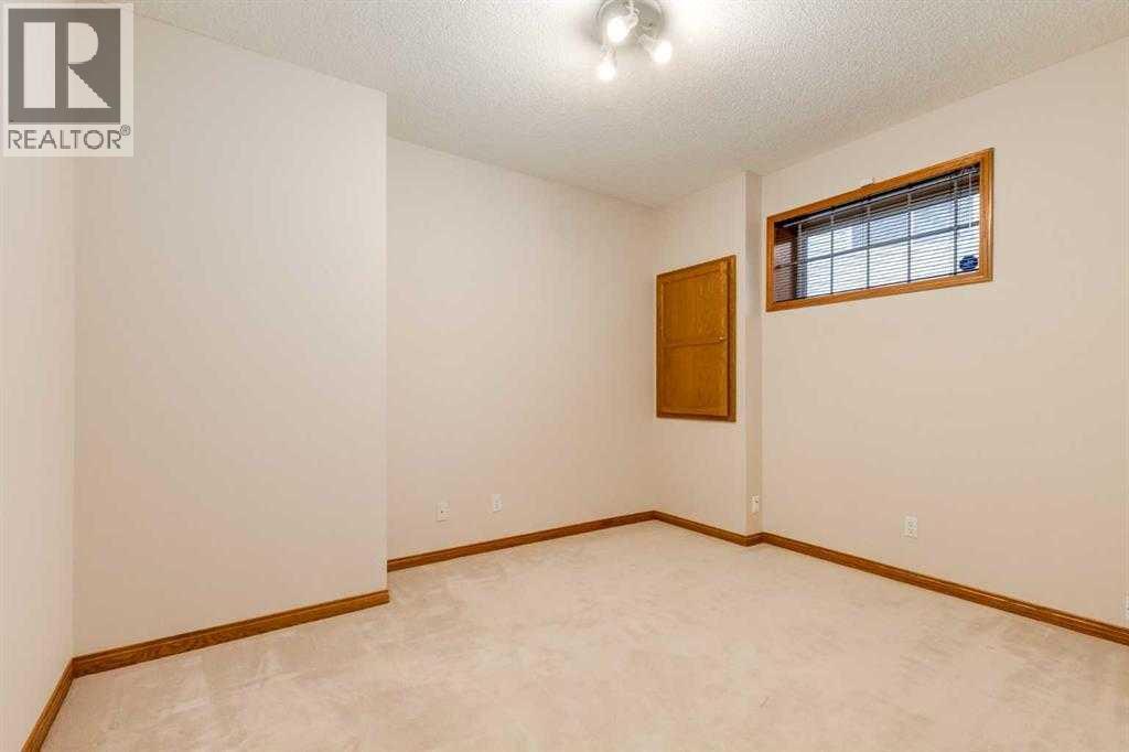 Single Family House Bungalow for Sale in  Rocky Ridge Circle NW Rocky Ridge Calgary 