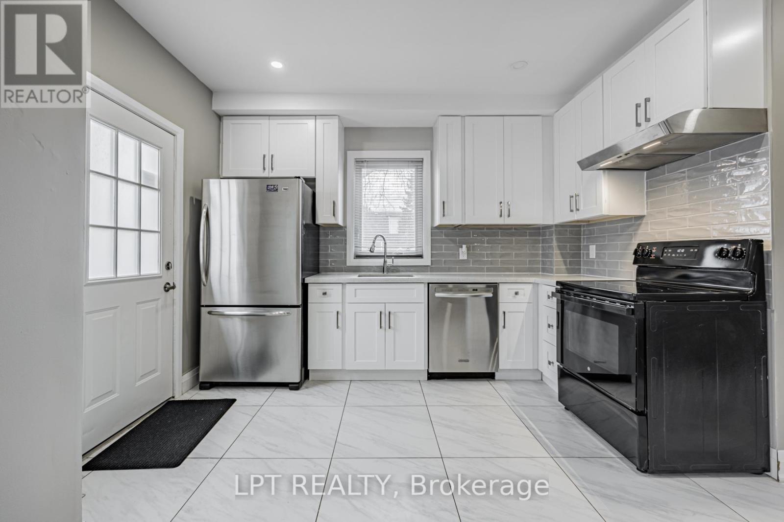 201 RITSON ROAD S - 19