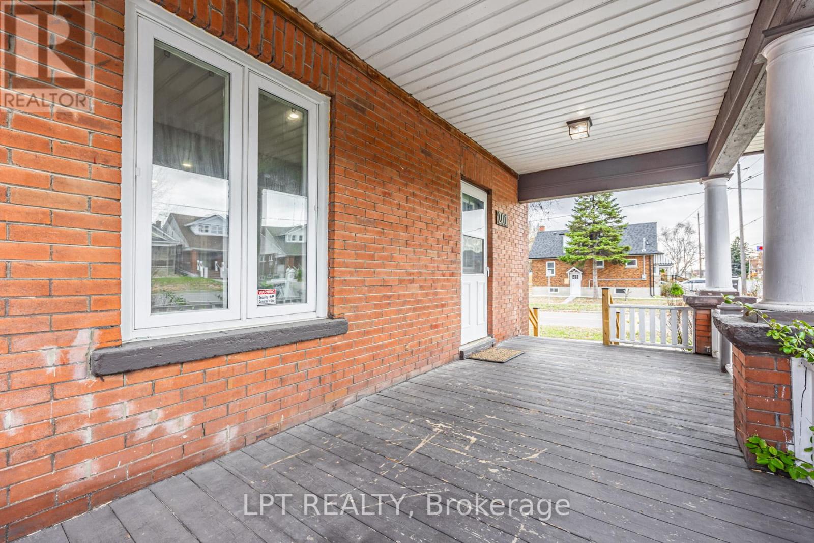 201 RITSON ROAD S - 5