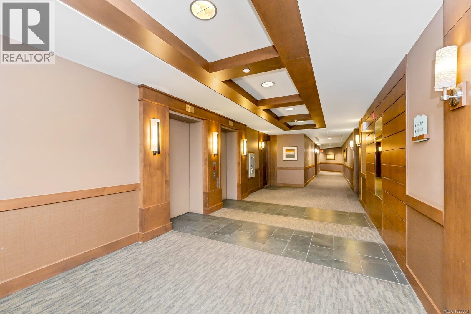 #802 1400 Lynburne Pl - 35