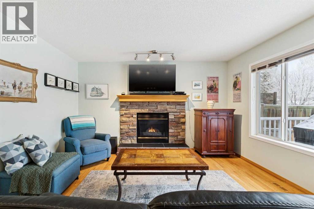 Single Family House for Sale in  Mt Brewster Circle SE McKenzie Lake Calgary 