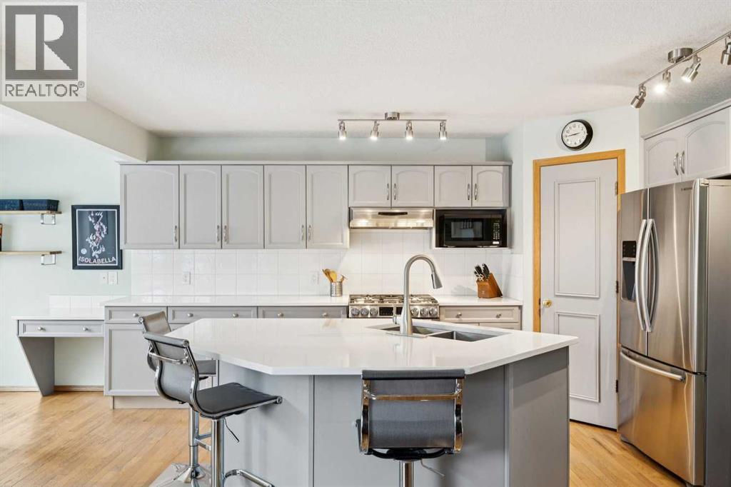 Single Family House for Sale in  Mt Brewster Circle SE McKenzie Lake Calgary 