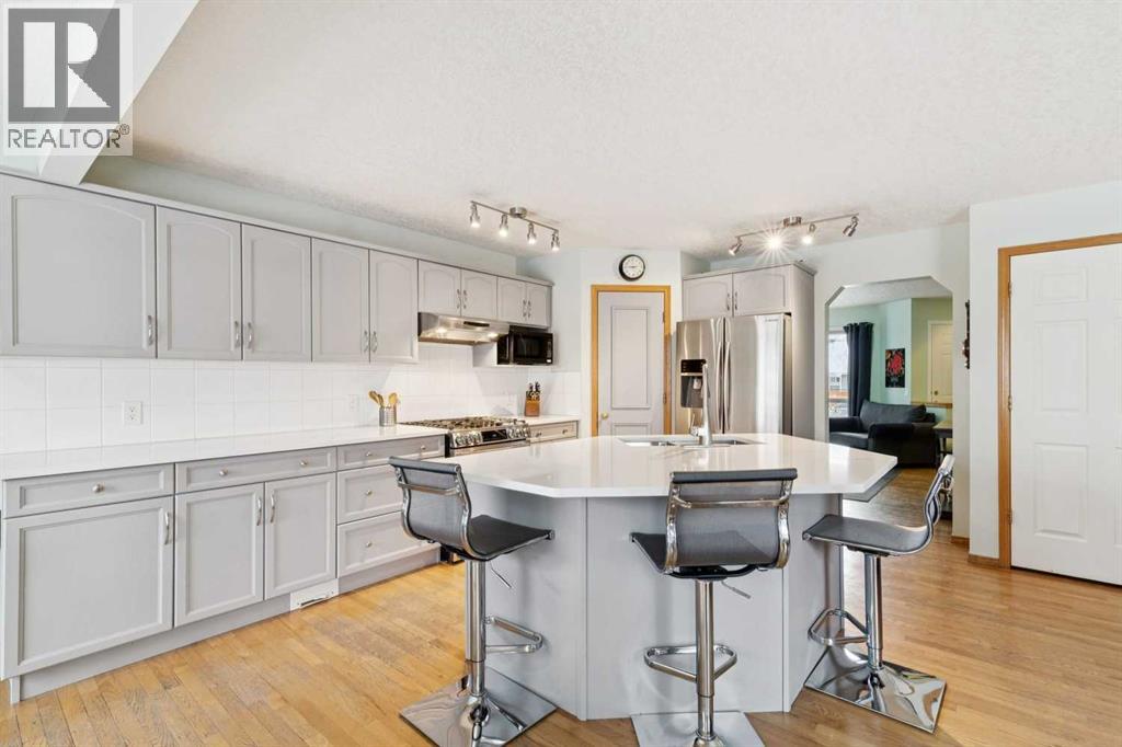 Single Family House for Sale in  Mt Brewster Circle SE McKenzie Lake Calgary 