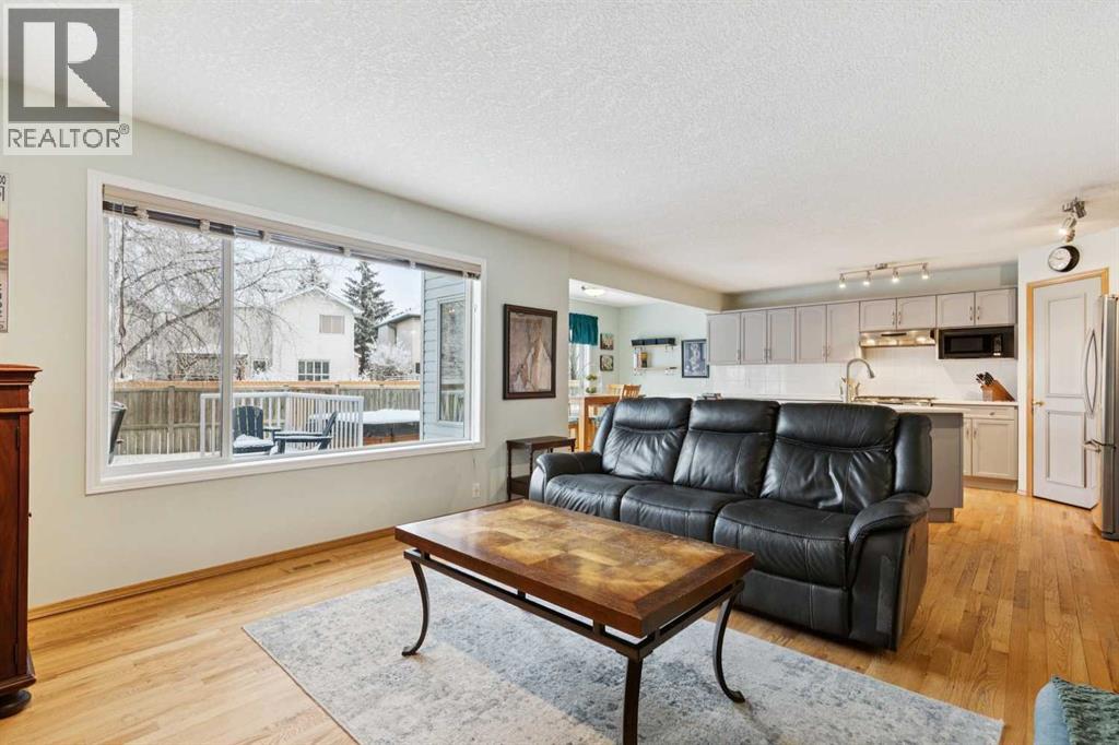 Single Family House for Sale in  Mt Brewster Circle SE McKenzie Lake Calgary 