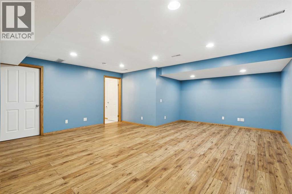 Single Family House for Sale in  Mt Brewster Circle SE McKenzie Lake Calgary 