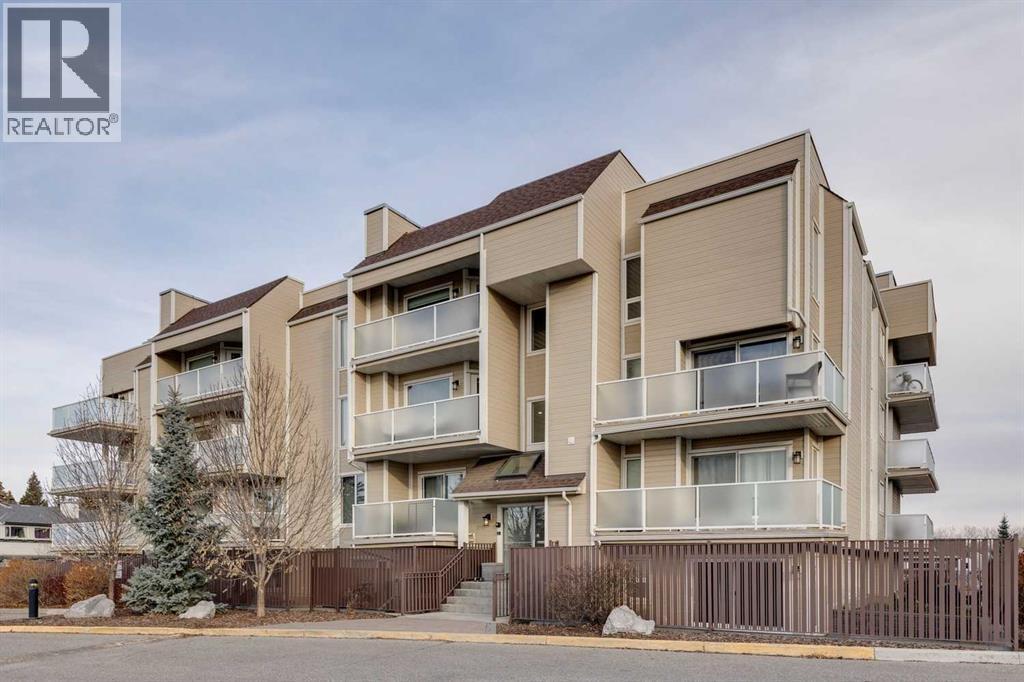 Single Family House for Sale in    Street NW Varsity Calgary 