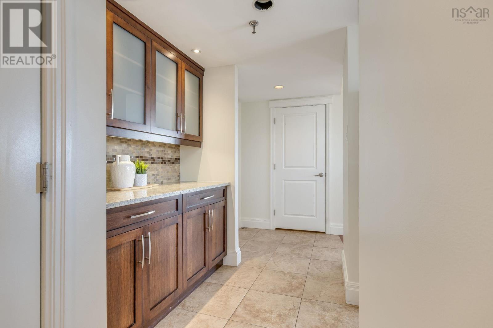 Property 22 of 37 of 1110 45 Vimy Avenue