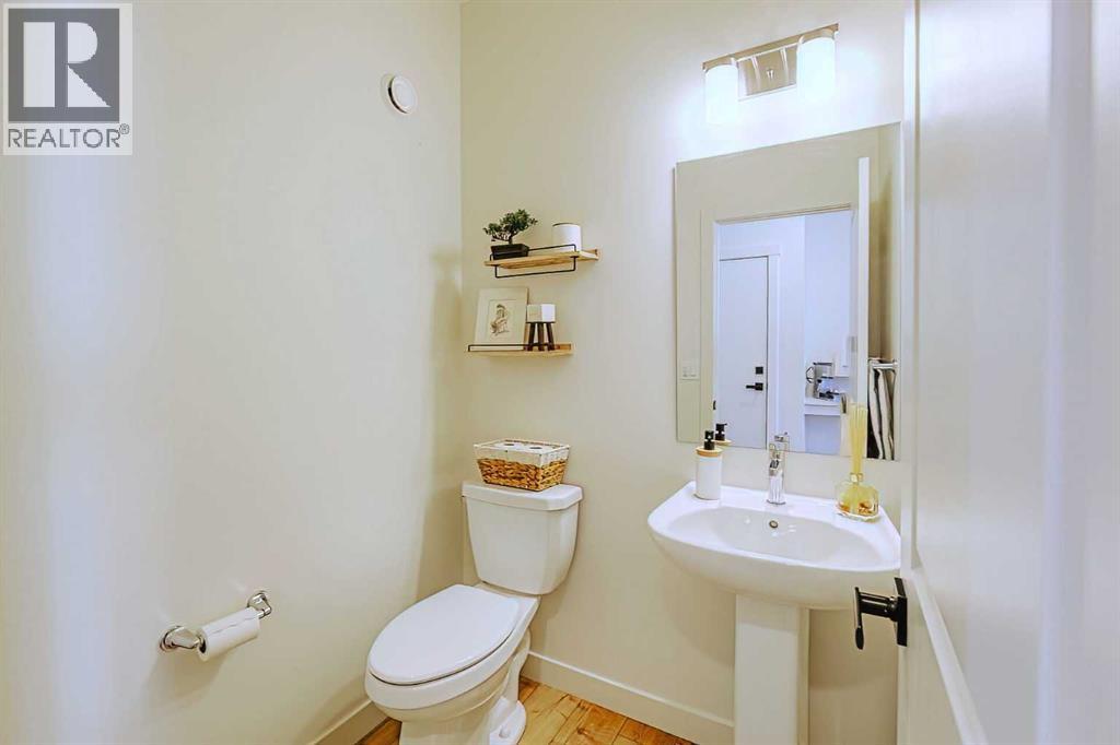 Single Family House for Sale in  Belmont Green SW Belmont Calgary 