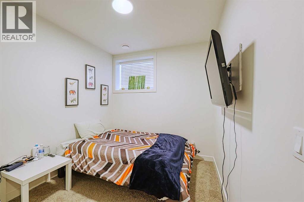 Single Family House for Sale in  Belmont Green SW Belmont Calgary 