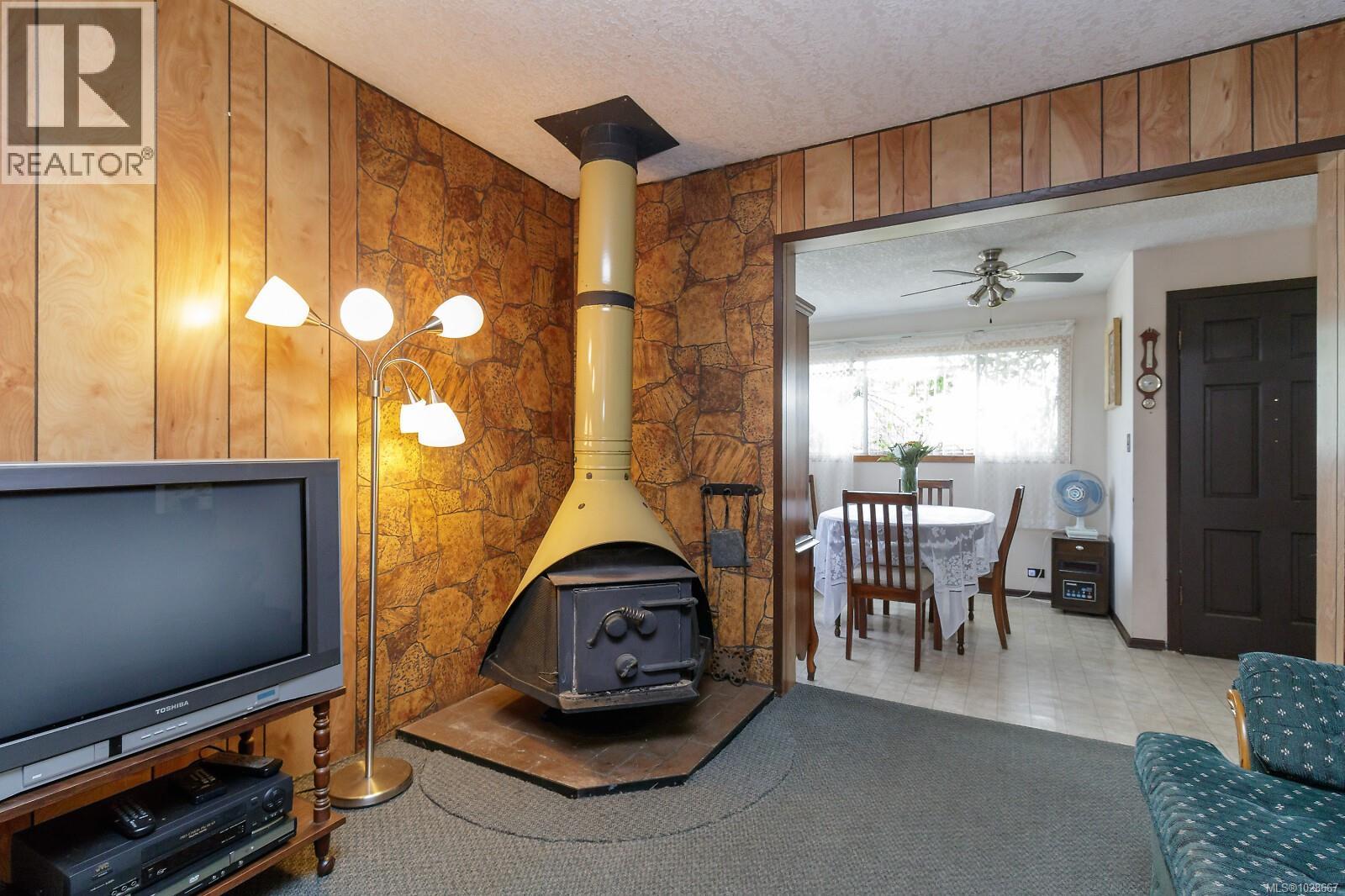 1598 CHAPLIN ST - 10