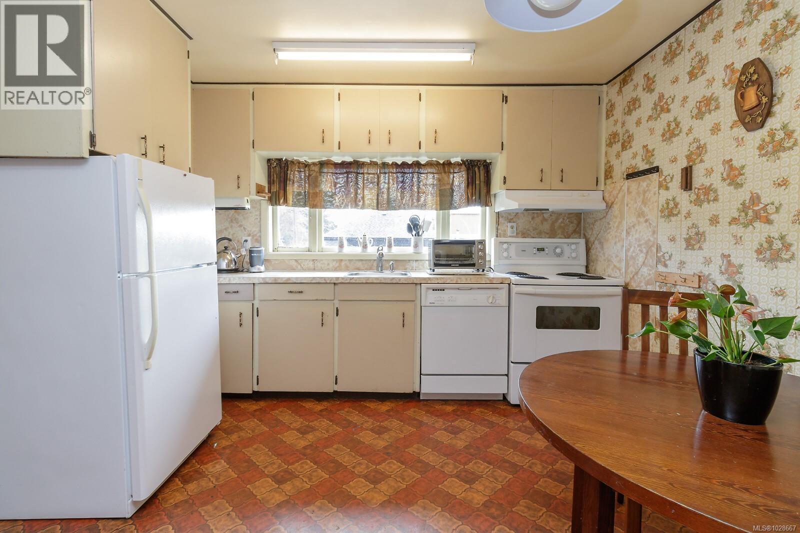 1598 CHAPLIN ST - 12