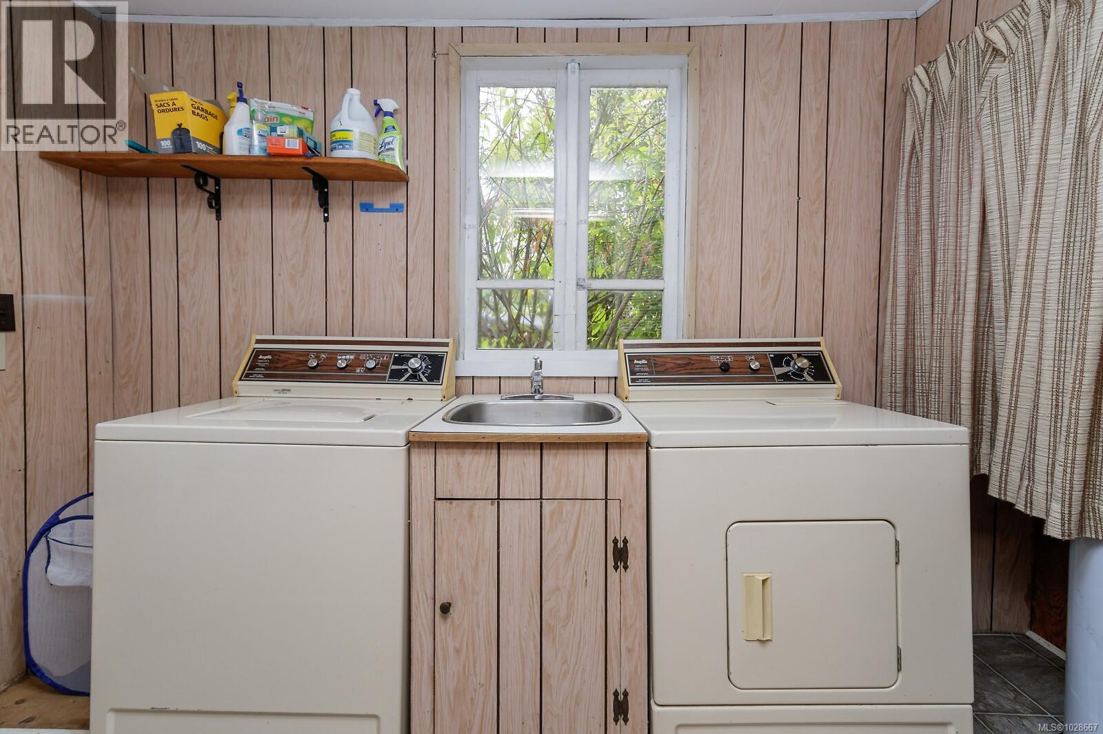 1598 CHAPLIN ST - 26