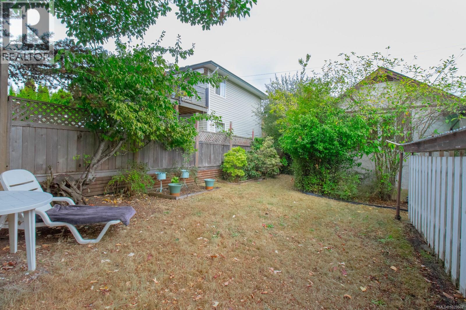 1598 CHAPLIN ST - 31